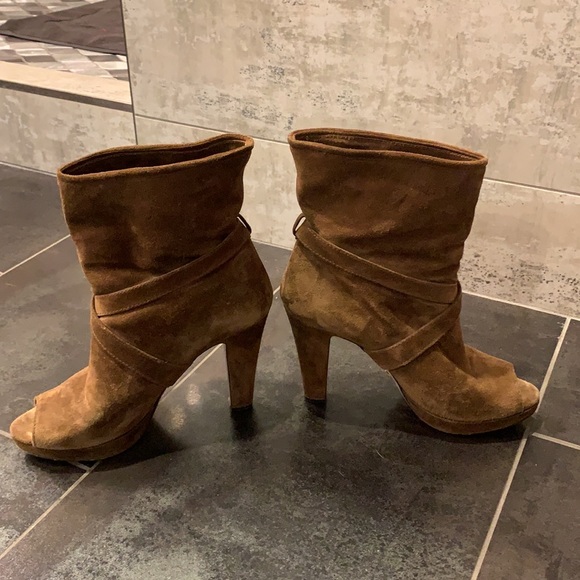 Prada brown peep toe pull on suede boots size 38 - Picture 2 of 10
